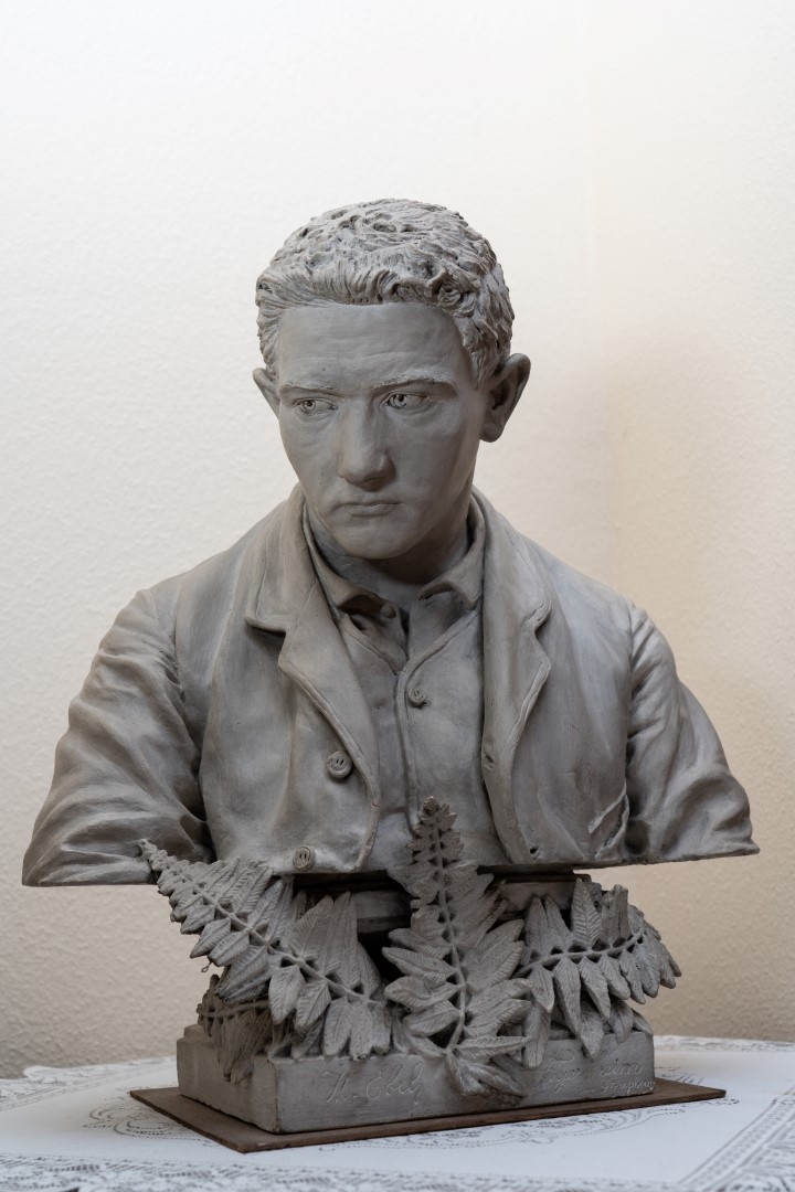 statue de Henri Ebel, neveu du peintre, collection particulière
